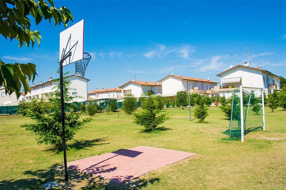 Aparthotel Costa Paradiso Lido Adriano Buitenkant foto