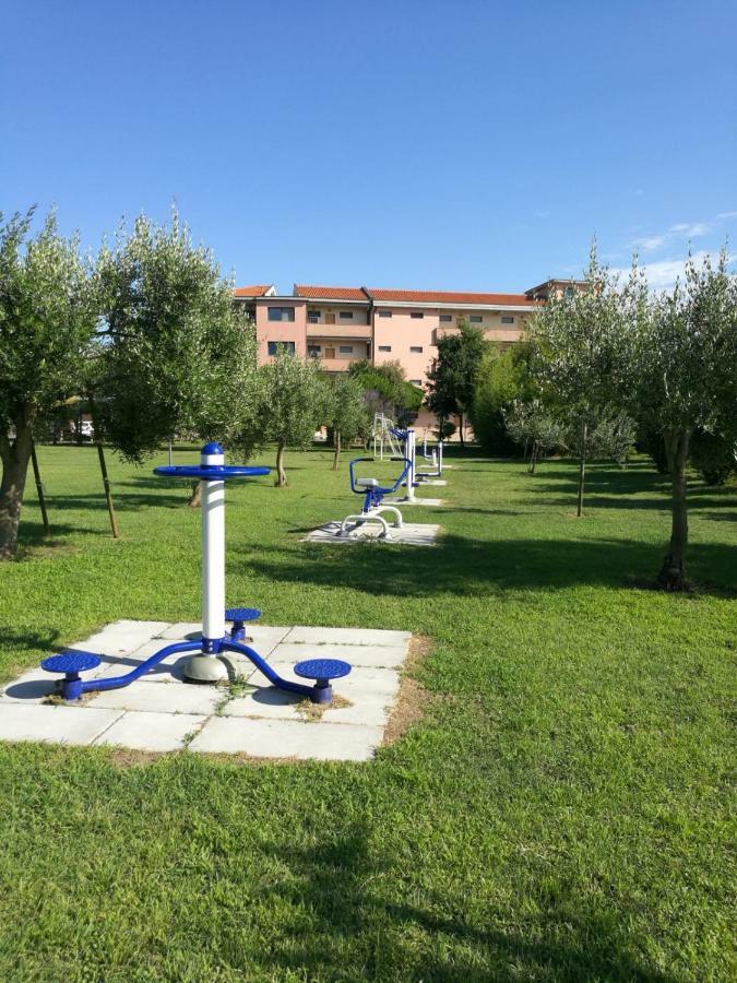 Aparthotel Costa Paradiso Lido Adriano Buitenkant foto